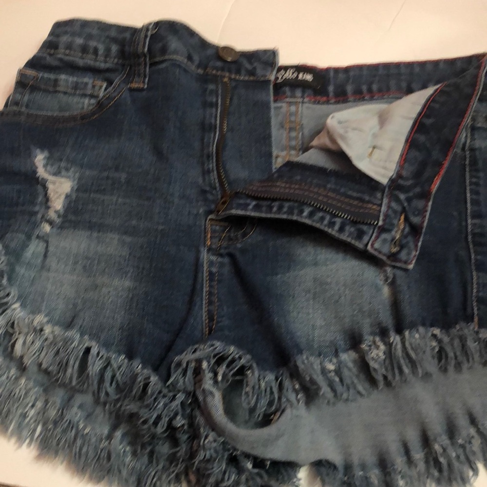 Short shorts